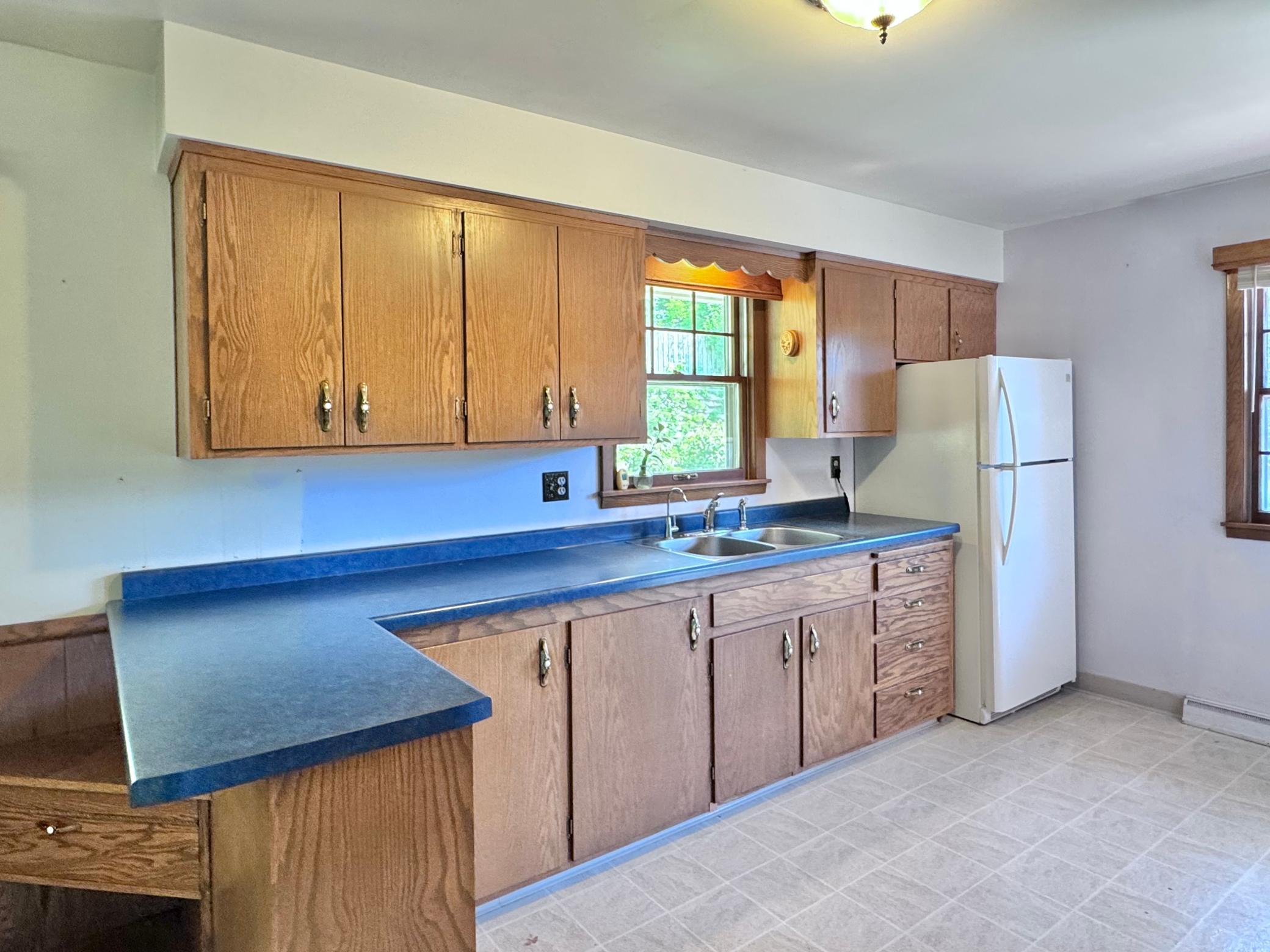 604 Hawthorne Street Red Wing, MN 55066 - Photo 7 of 29
