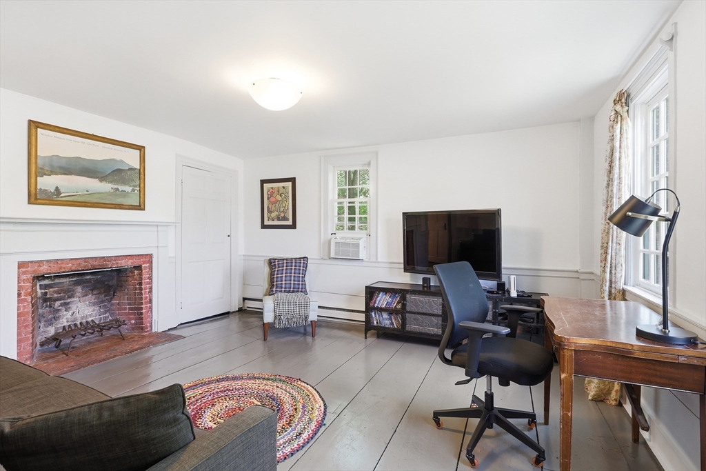 313 Berlin Road Bolton, MA 01740 - Photo 15 of 41