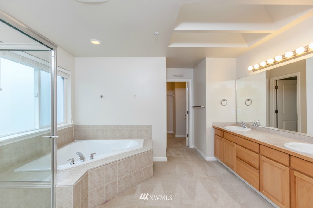 415 210 Street Southeast Bothell, WA 98021 - Photo 12 of 19