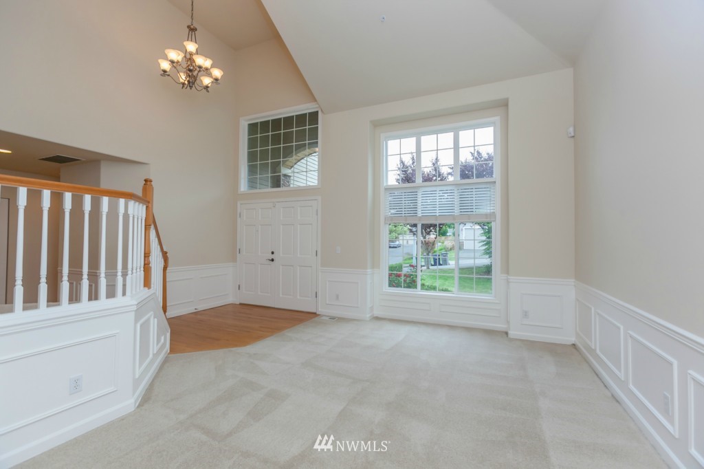 415 210 Street Southeast Bothell, WA 98021 - Photo 3 of 19