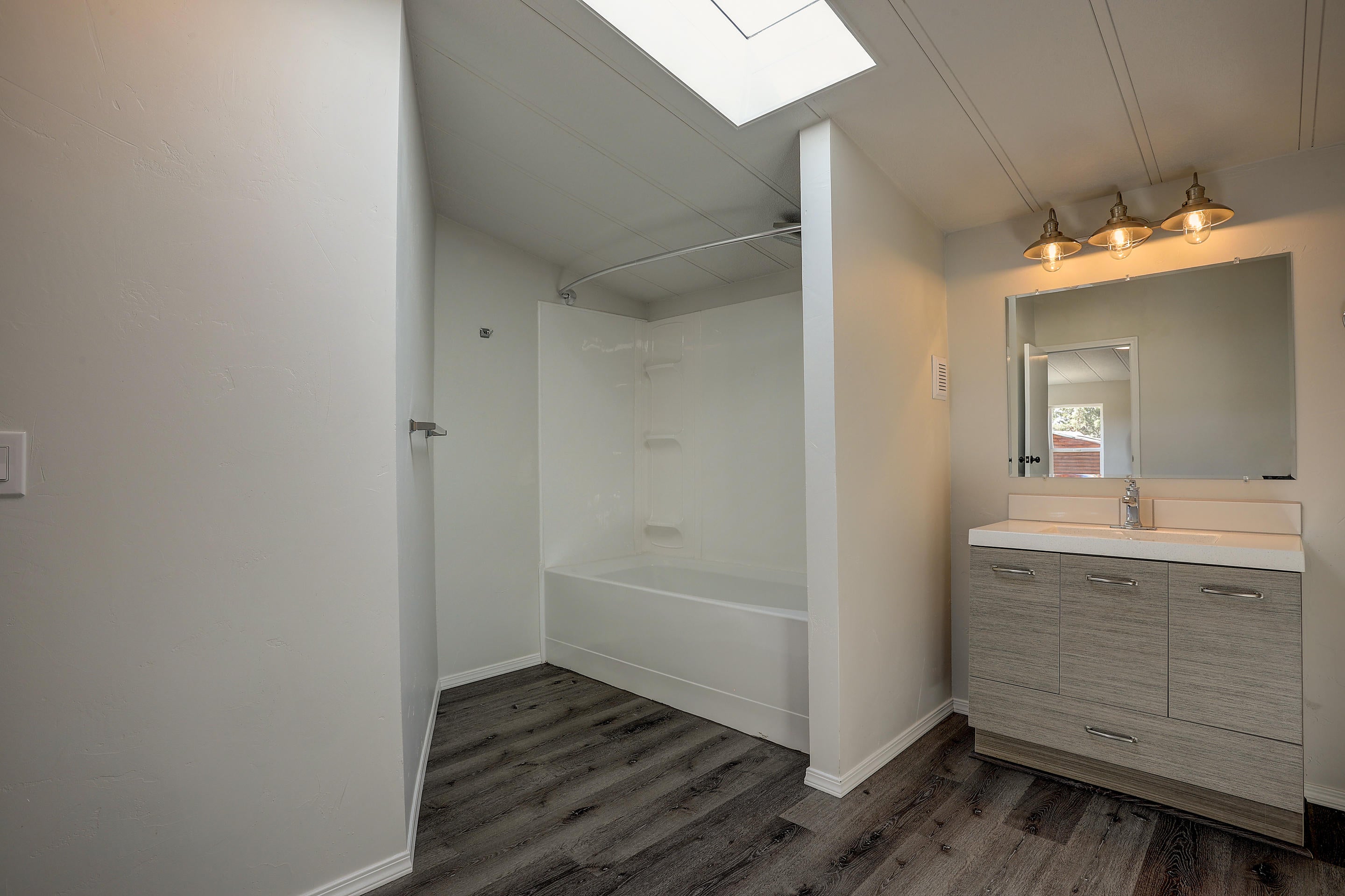 8085 Southwest Crater Loop Road Terrebonne, OR 97760 - Photo 18 of 26 master bath use