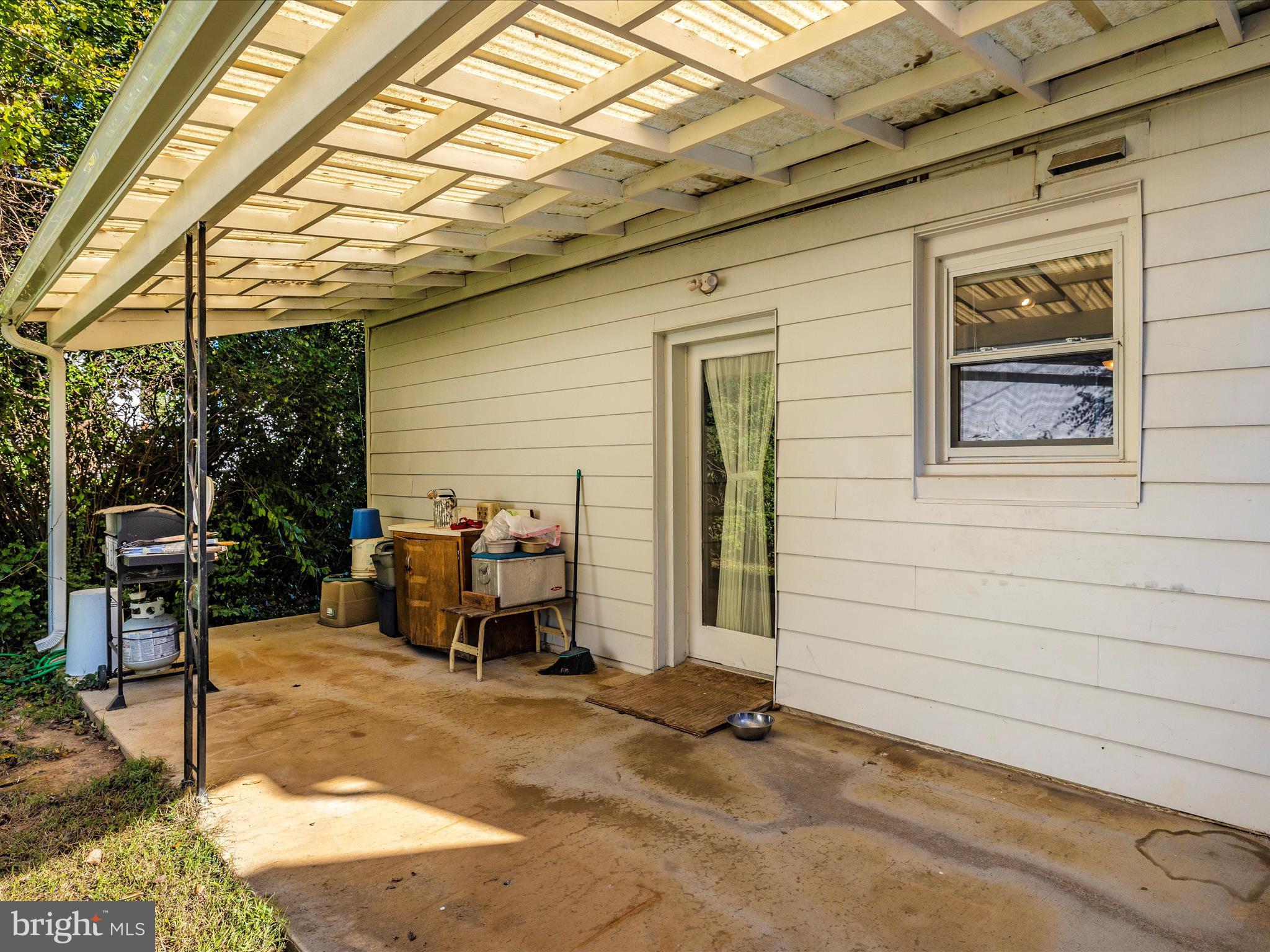 1101 Fairview Road Hagerstown, MD 21742 - Photo 34 of 35 Patio