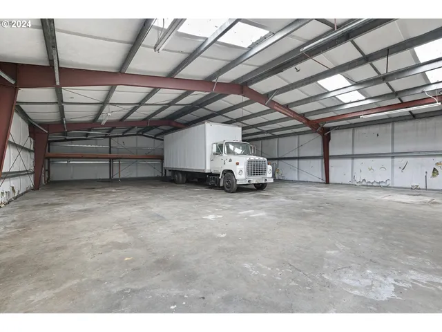 $659,000 | 24977 Sturtevant Drive, Veneta, OR 97487