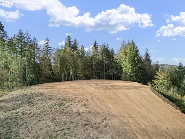 $659,000 | 24977 Sturtevant Drive, Veneta, OR 97487