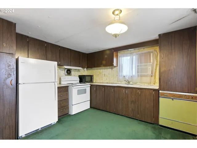 $659,000 | 24977 Sturtevant Drive, Veneta, OR 97487