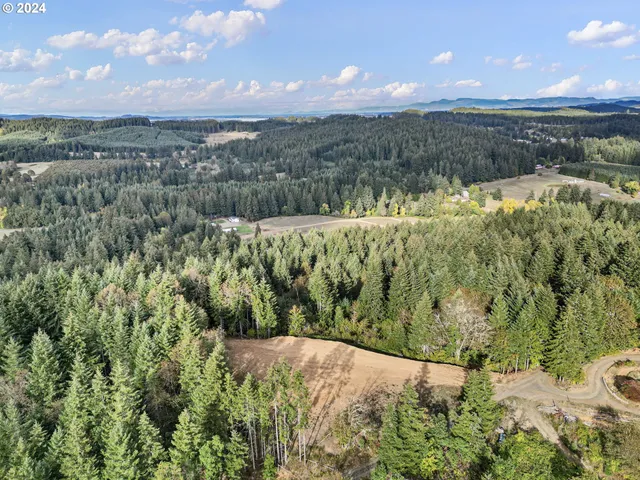 $659,000 | 24977 Sturtevant Drive, Veneta, OR 97487
