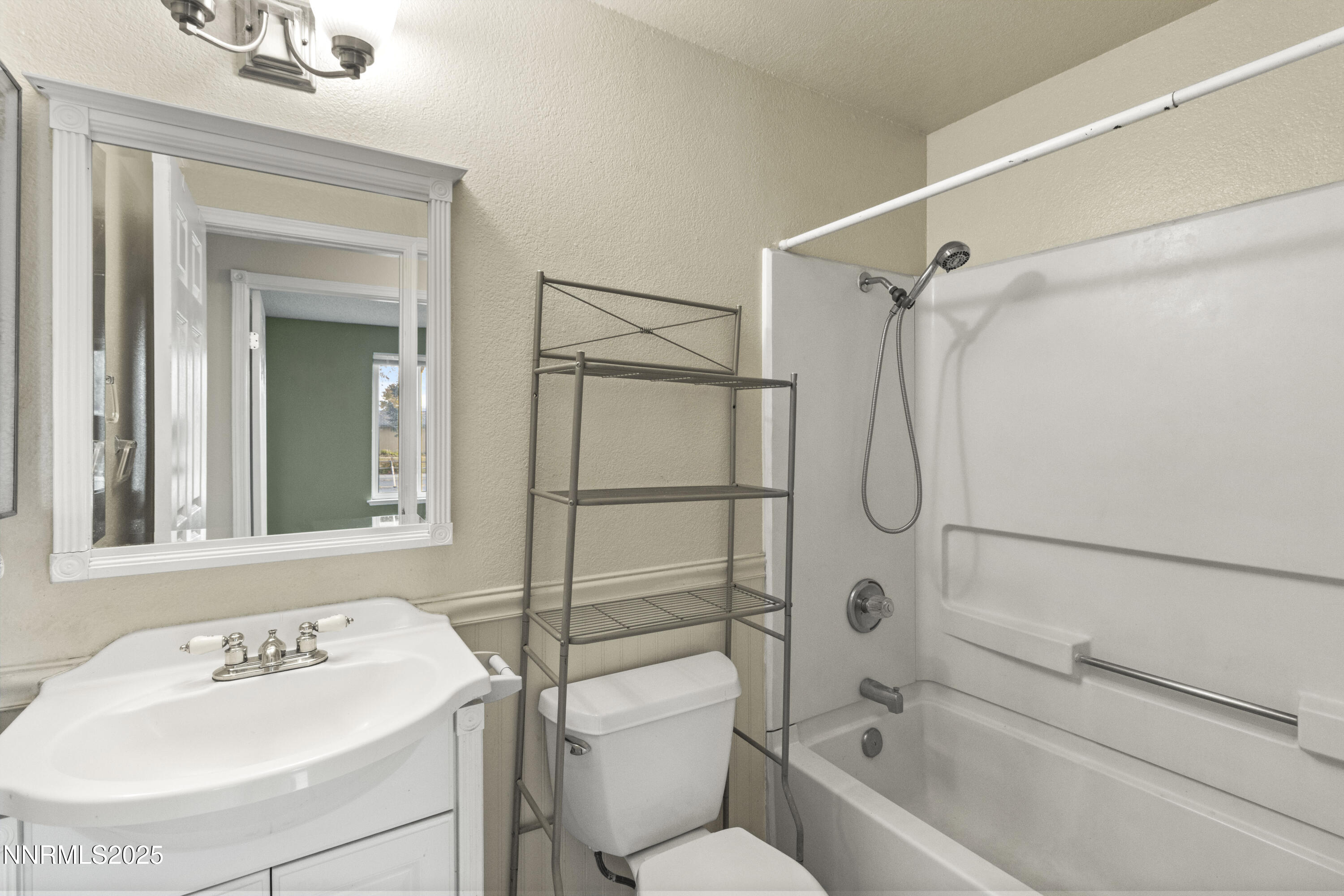 10070 Obsidian Drive Reno, NV 89506 - Photo 17 of 21 10070 Obsidian Dr 20