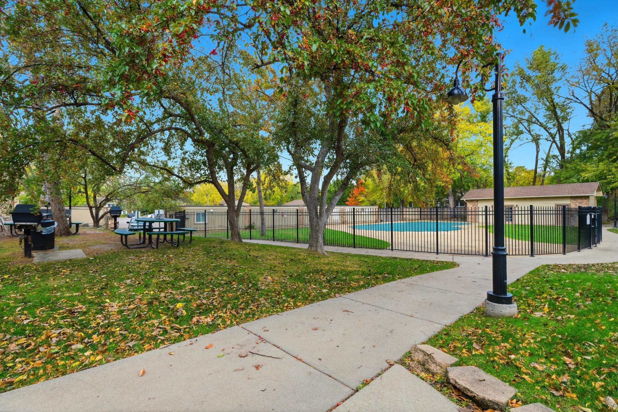 4648 Cedar Lake Road, Unit 3 Minneapolis, MN 55416 - Photo 15 of 22