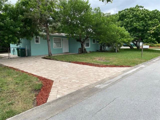 $999 | 7555 Magnolia Avenue, Cape Canaveral, FL 32920