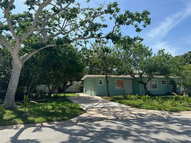 $999 | 7555 Magnolia Avenue, Cape Canaveral, FL 32920