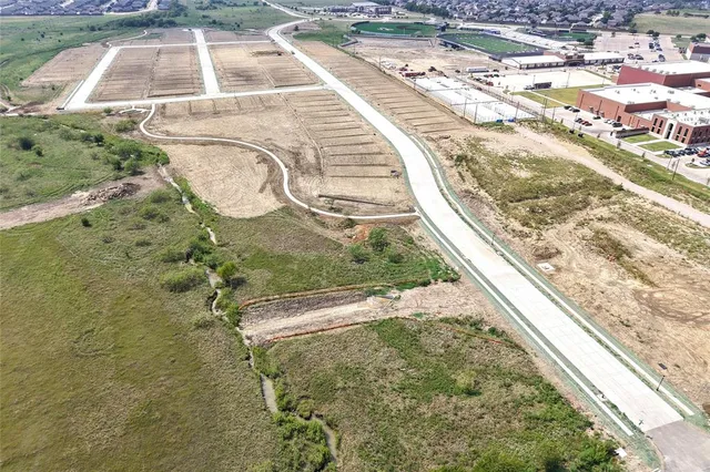 a view of a back yard