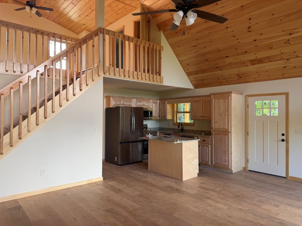 687 Point Overlook Trail Murphy, NC 28906 - Photo 7 of 11 Kitchen