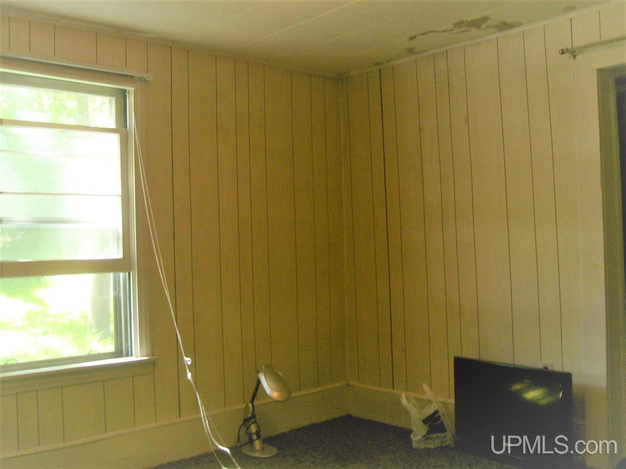 417 Main Street Niagara, WI 54151 - Photo 7 of 13 Gallery Image 7