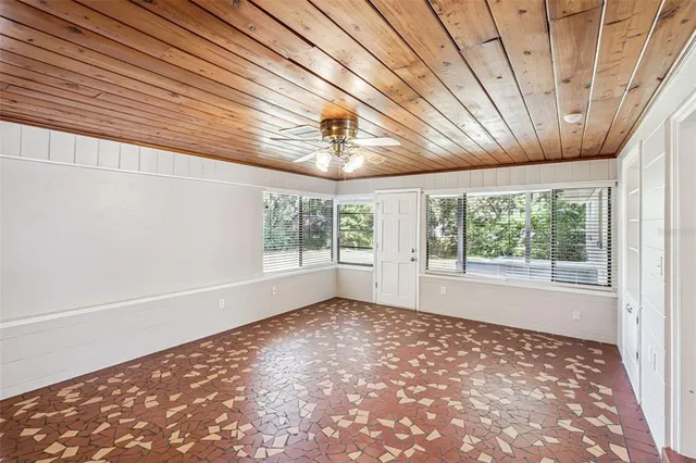 $352,500 | 717 Bonnie Drive, Lakeland, FL 33803