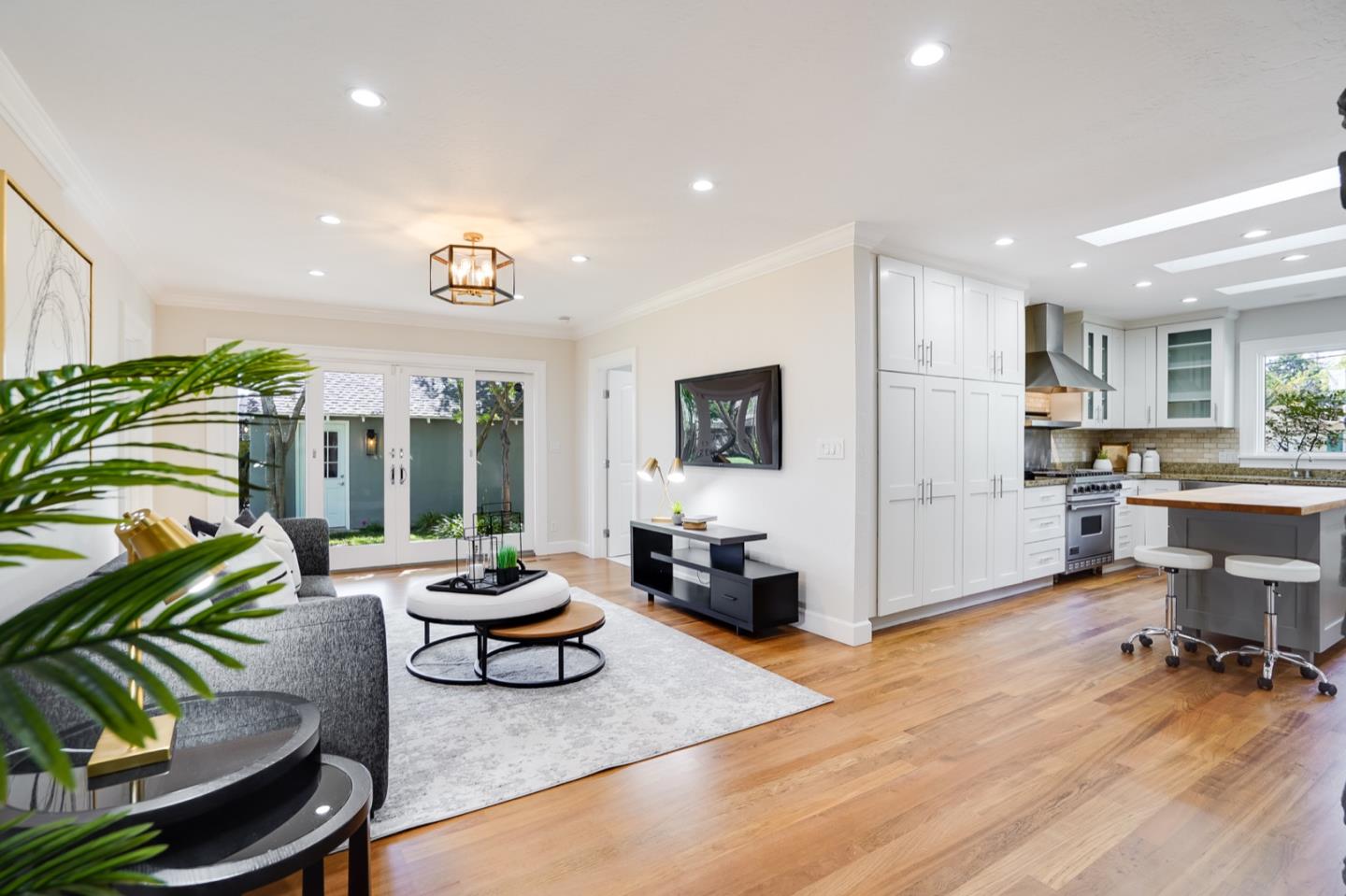 487 Chatham Road Burlingame, CA 94010 - Photo 13 of 39 Gallery Image 13