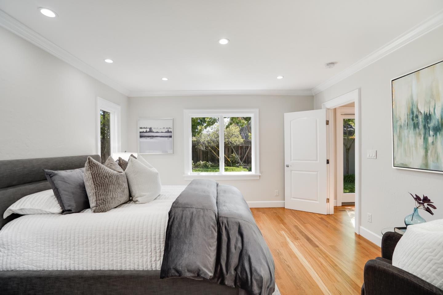 487 Chatham Road Burlingame, CA 94010 - Photo 19 of 39 Gallery Image 19