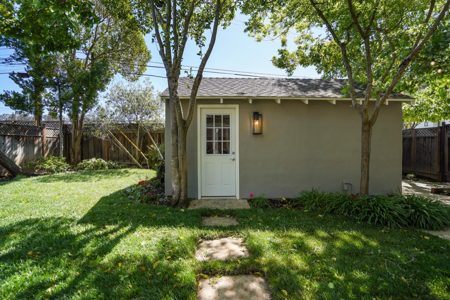 487 Chatham Road Burlingame, CA 94010 - Photo 32 of 39 Gallery Image 32