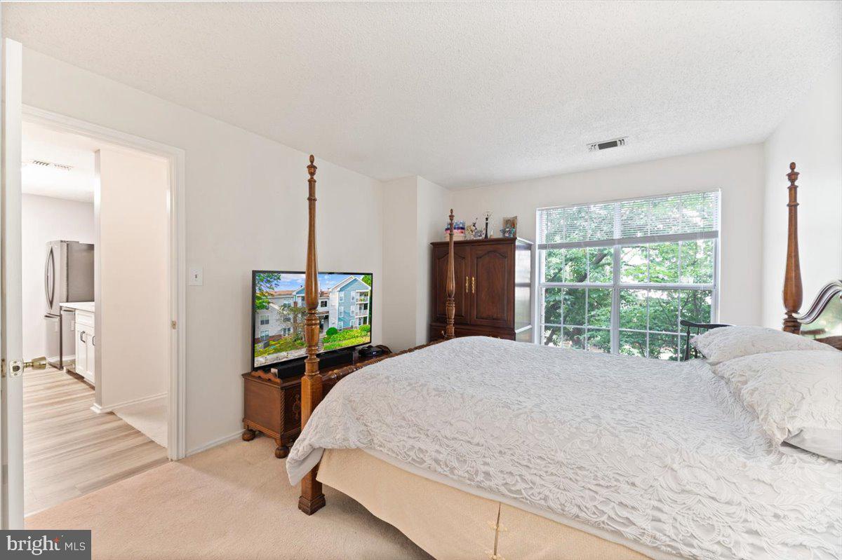 20963 Timber Ridge Terrace, Unit 204 Ashburn, VA 20147 - Photo 21 of 30 Gallery Image 21