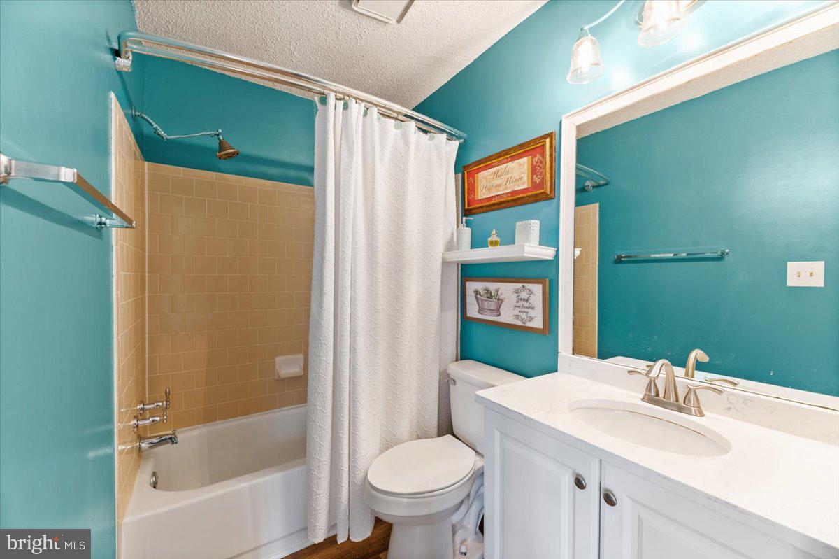20963 Timber Ridge Terrace, Unit 204 Ashburn, VA 20147 - Photo 29 of 30 Gallery Image 29