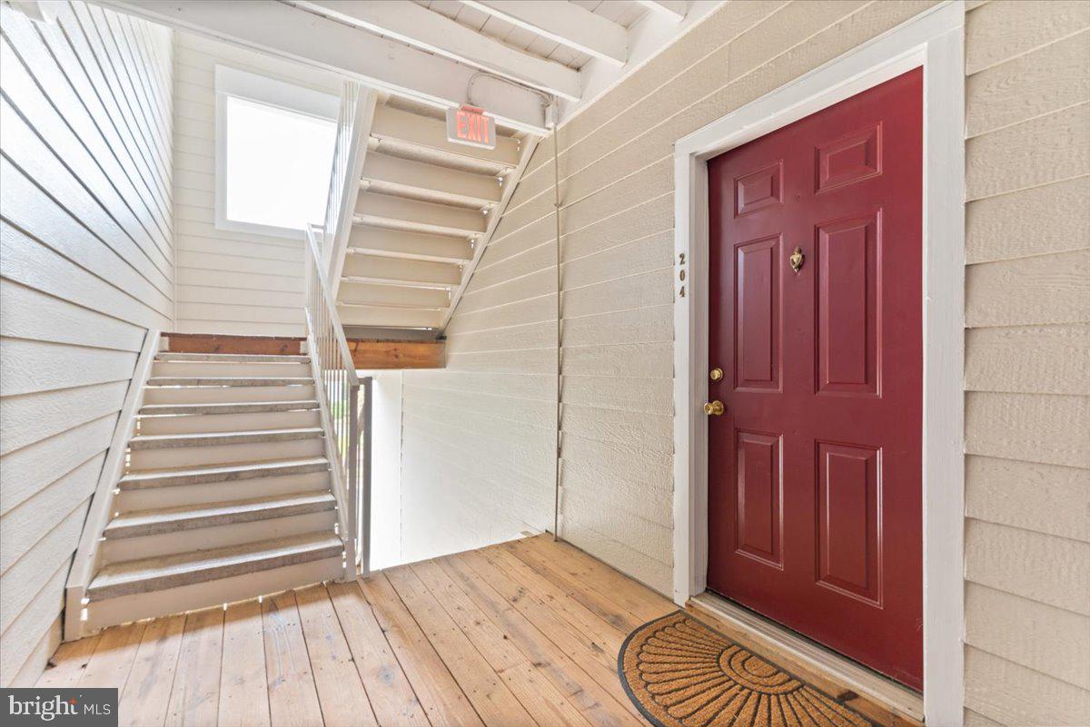 20963 Timber Ridge Terrace, Unit 204 Ashburn, VA 20147 - Photo 6 of 30 Gallery Image 6