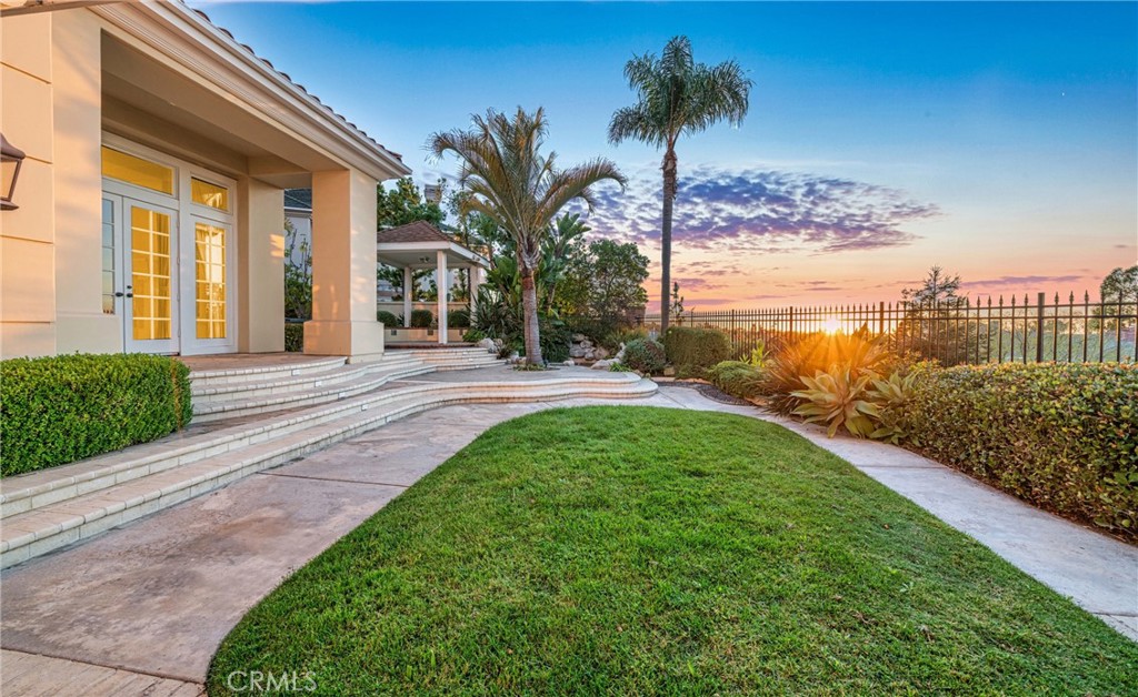 17 Pemberly Irvine, CA 92603 - Photo 4 of 60 back yard with beautiful sunset