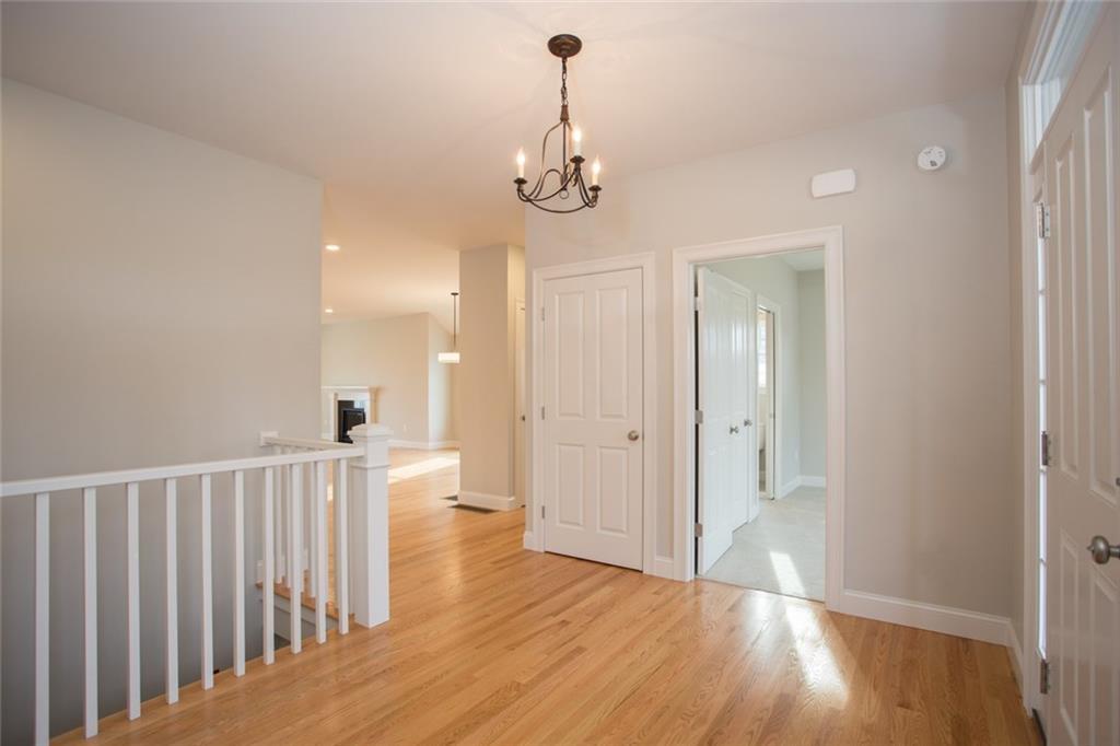 82 Wyman Way Cumberland Center, ME 04021 - Photo 3 of 28 Front entry