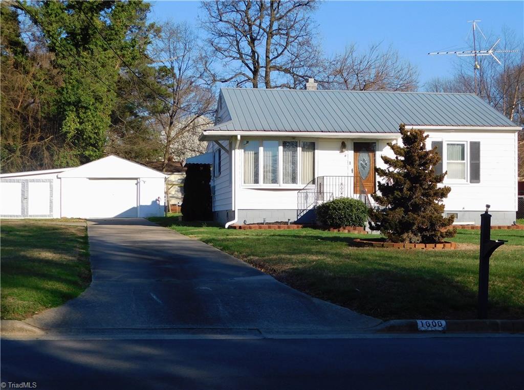 1606 Cook Street High Point, NC 27262 - Photo 1 of 19