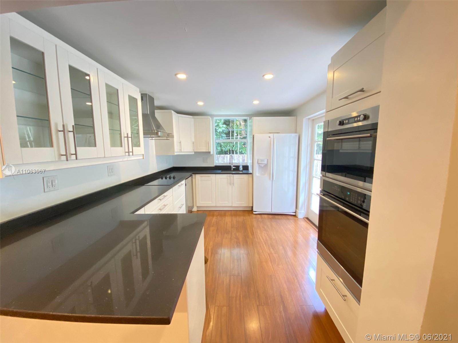 2220 Secoffee Terrace Miami, FL 33133 - Photo 3 of 13