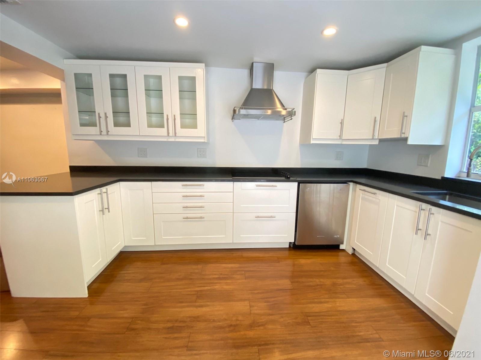 2220 Secoffee Terrace Miami, FL 33133 - Photo 4 of 13