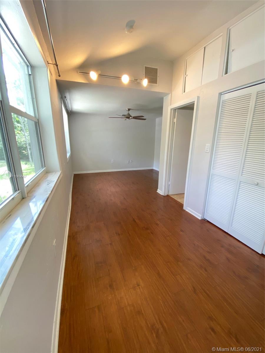 2220 Secoffee Terrace Miami, FL 33133 - Photo 7 of 13