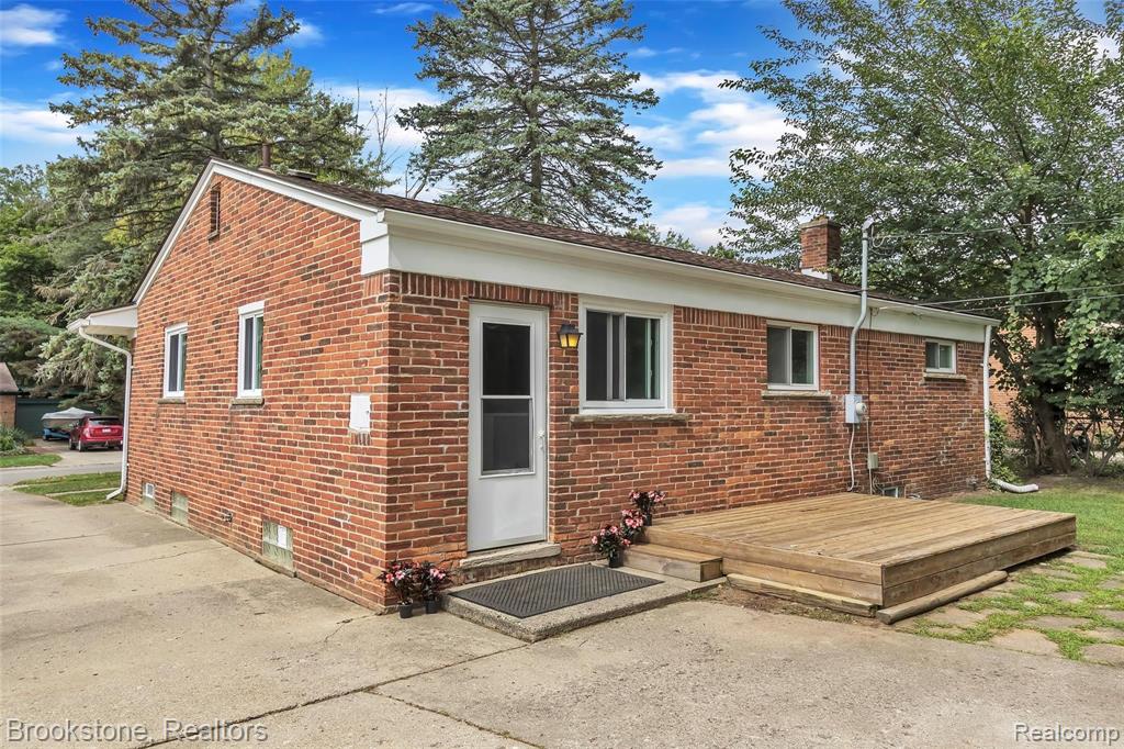 392 Winry Drive Rochester Hills, MI 48307 - Photo 32 of 35