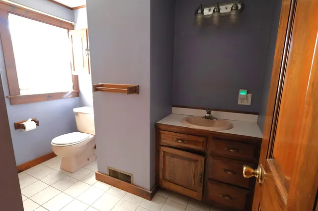 $419,000 | 55 Horseshoe Avenue, Hartford, VT 05088