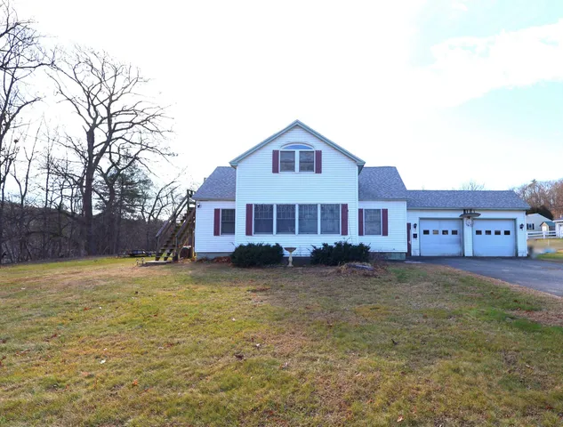 $419,000 | 55 Horseshoe Avenue, Hartford, VT 05088