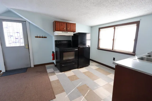 $419,000 | 55 Horseshoe Avenue, Hartford, VT 05088