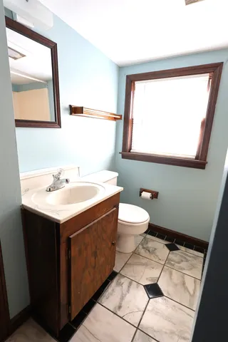 $419,000 | 55 Horseshoe Avenue, Hartford, VT 05088