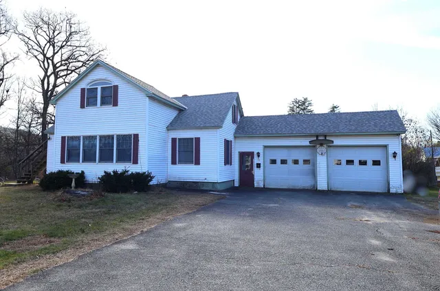 $419,000 | 55 Horseshoe Avenue, Hartford, VT 05088