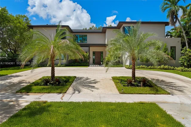 $5,700,000 | 19900 Northeast 21st Court, Miami, FL 33179