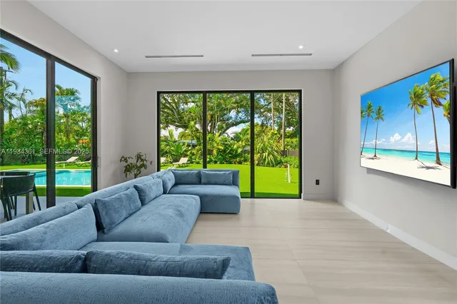 $5,700,000 | 19900 Northeast 21st Court, Miami, FL 33179