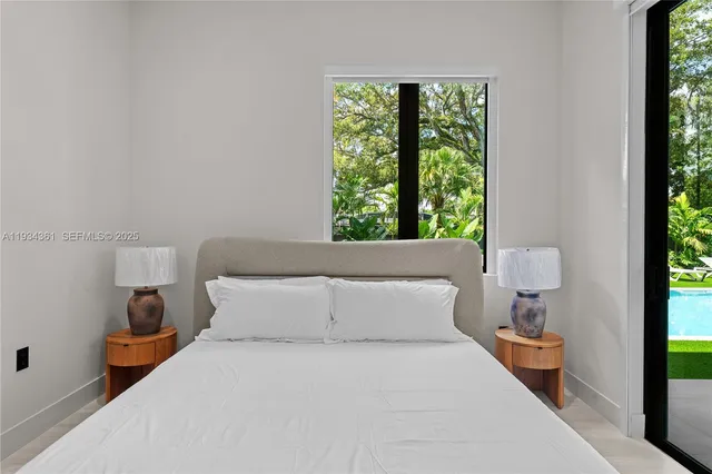 $5,700,000 | 19900 Northeast 21st Court, Miami, FL 33179