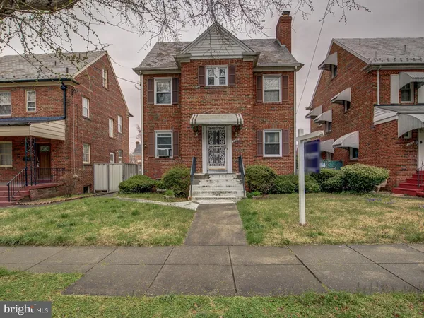 $705,000 | 1323 Tewkesbury Place Northwest, Washington, DC 20012
