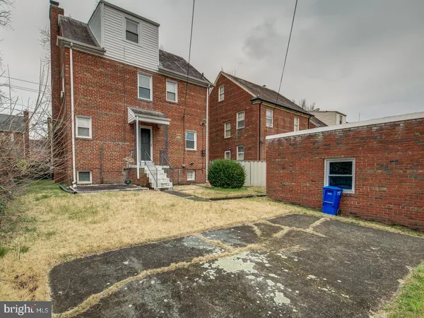 $705,000 | 1323 Tewkesbury Place Northwest, Washington, DC 20012