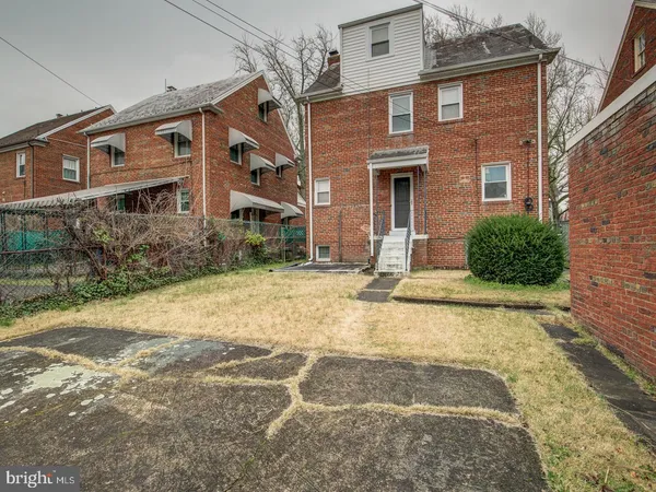$705,000 | 1323 Tewkesbury Place Northwest, Washington, DC 20012