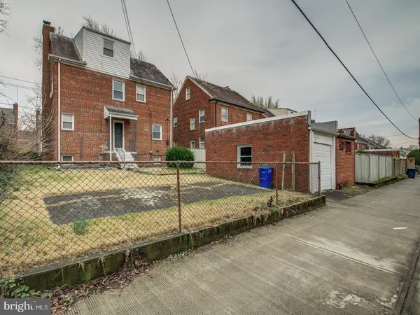 $705,000 | 1323 Tewkesbury Place Northwest, Washington, DC 20012