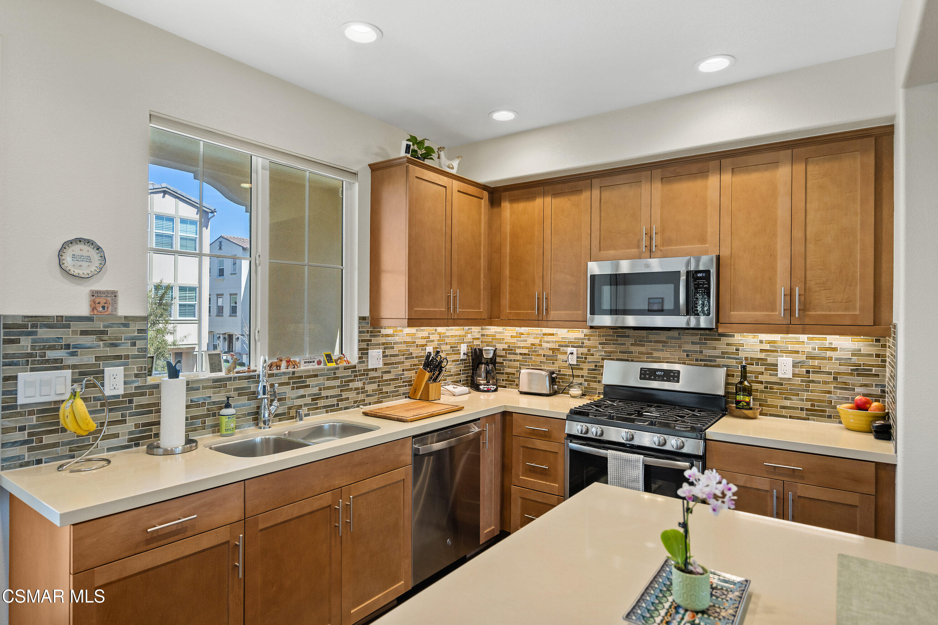 174 Prairie Street Camarillo, CA 93010 - Photo 15 of 35 174 Prairie St Camarillo CA-print-022-02