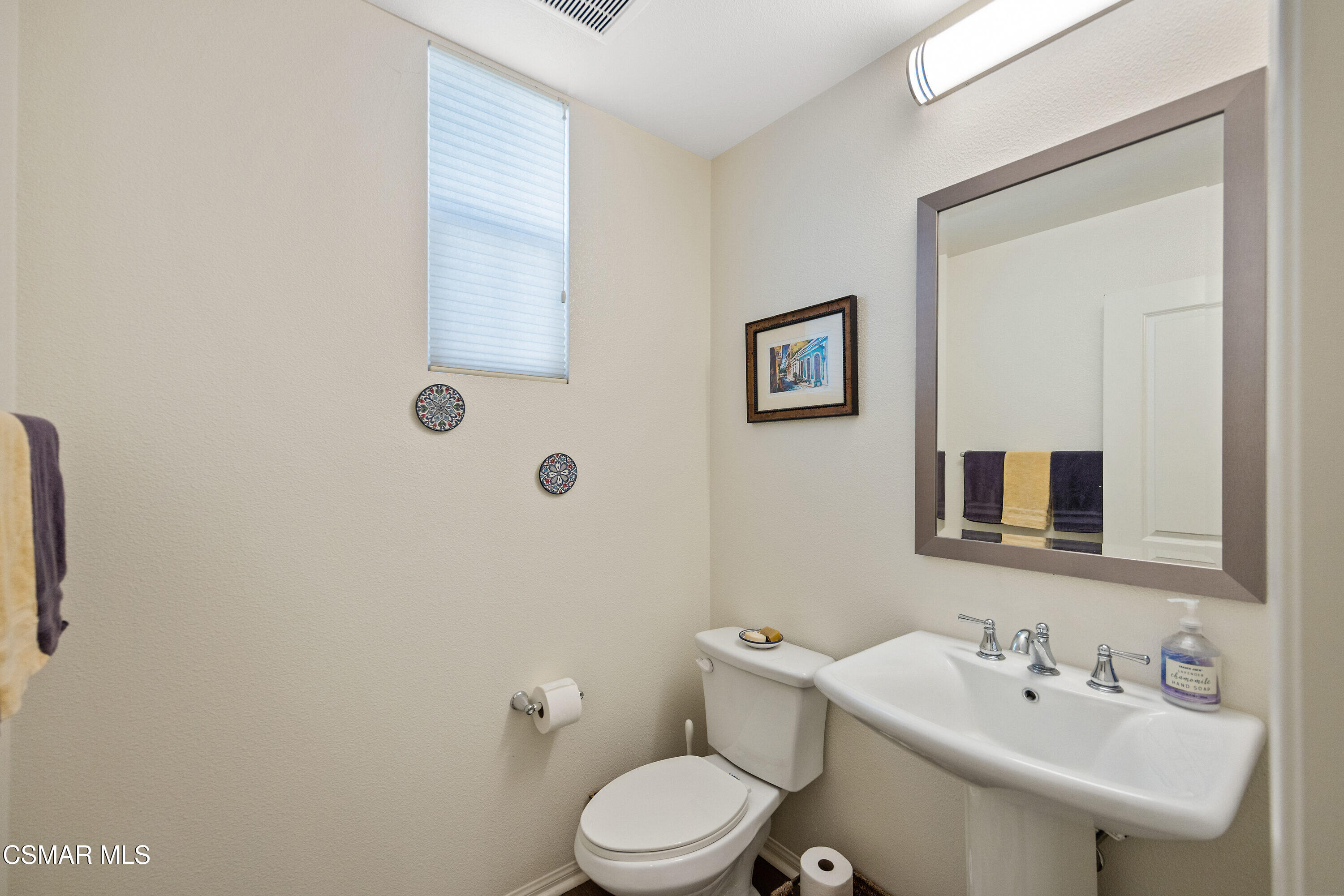 174 Prairie Street Camarillo, CA 93010 - Photo 18 of 35 174 Prairie St Camarillo CA-print-025-03