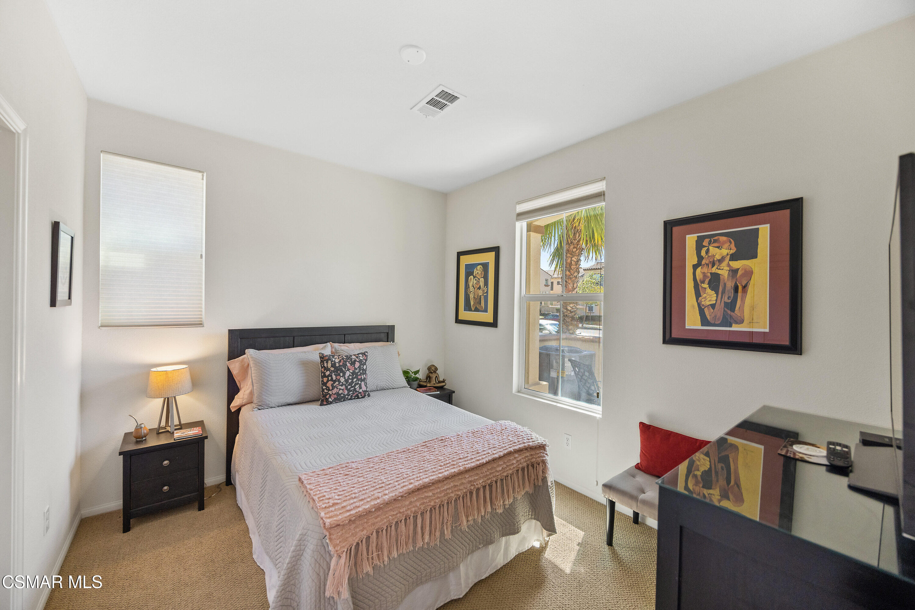 174 Prairie Street Camarillo, CA 93010 - Photo 5 of 35 174 Prairie St Camarillo CA-print-009-00