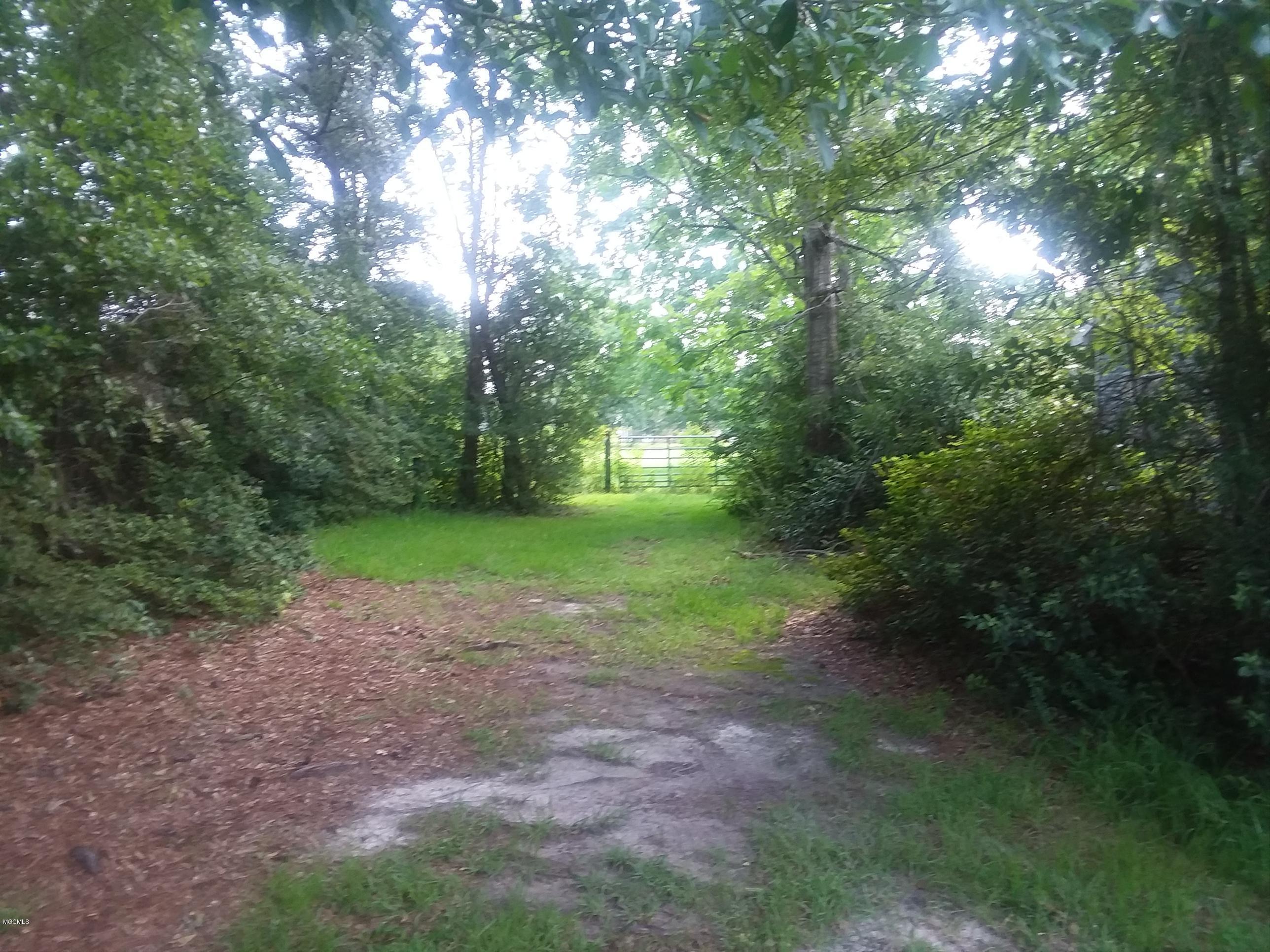 9536 Edwin Ladner Road Pass Christian, MS 39571 - Photo 6 of 12 20180722_092848