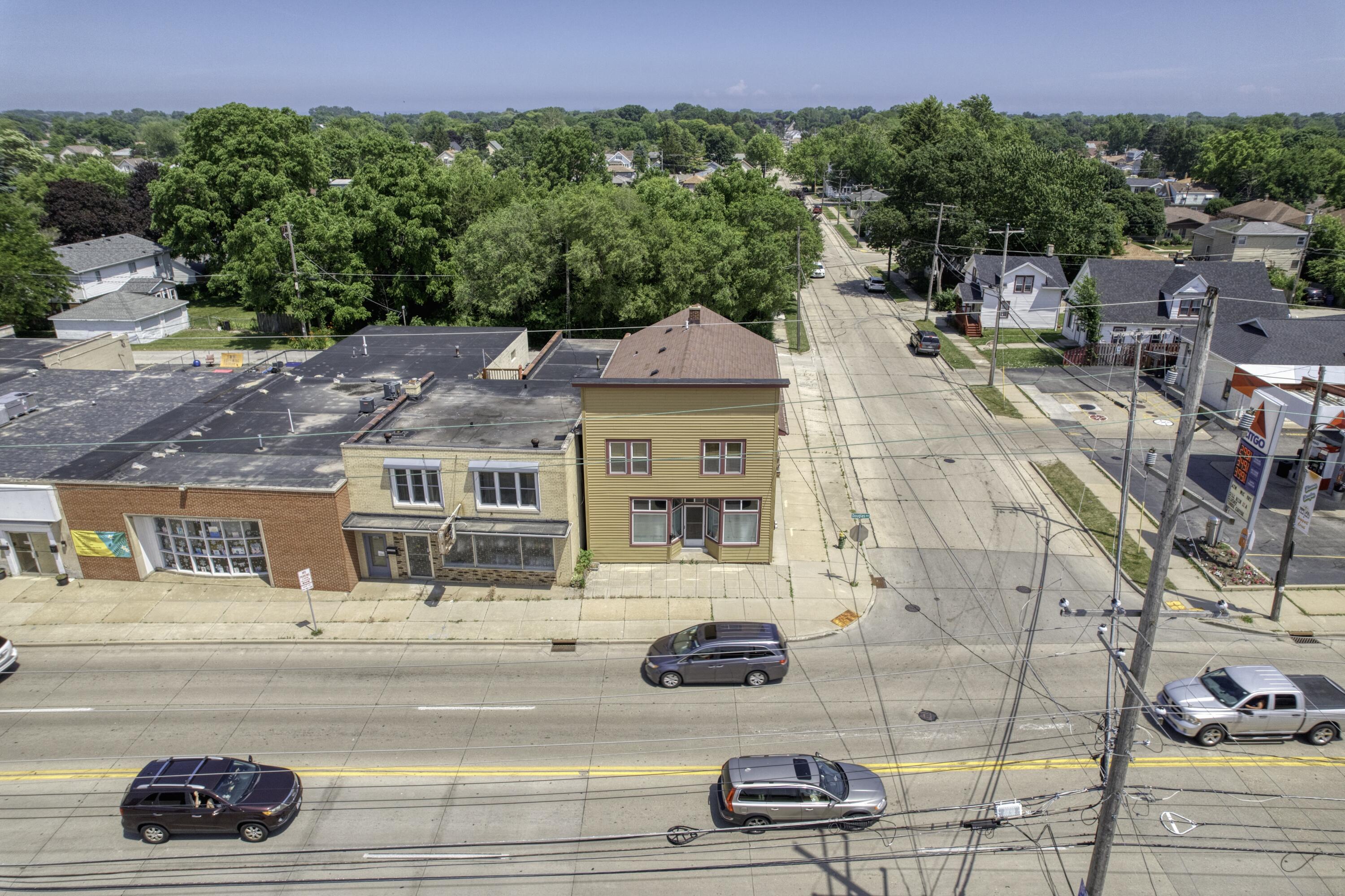 3401 Douglas Avenue Racine, WI 53402 - Photo 2 of 17 3401 drone 05