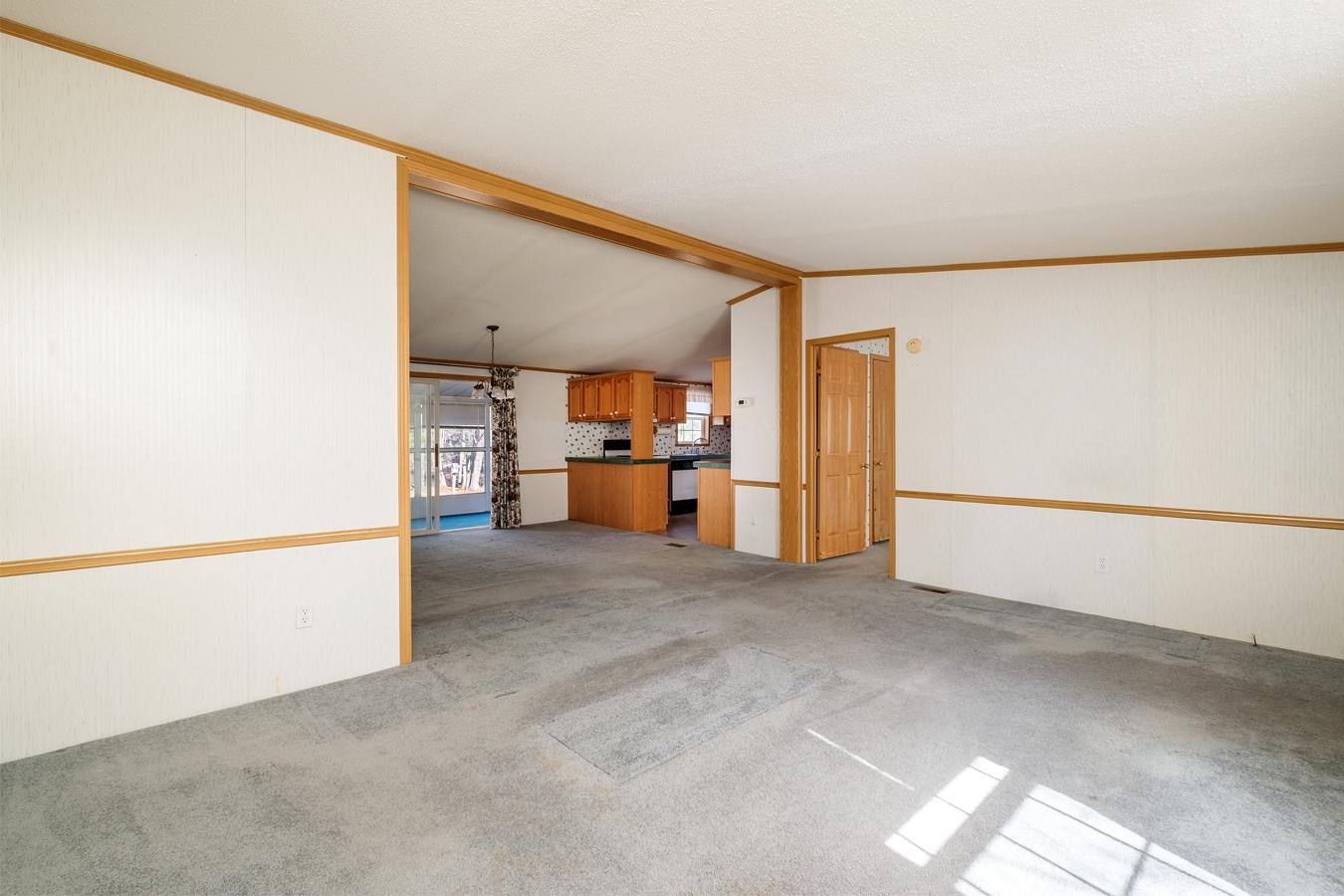 2 Sagamore Lane Rochester, NH 03867 - Photo 6 of 34