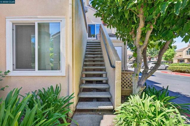 a view of a entryway of the house